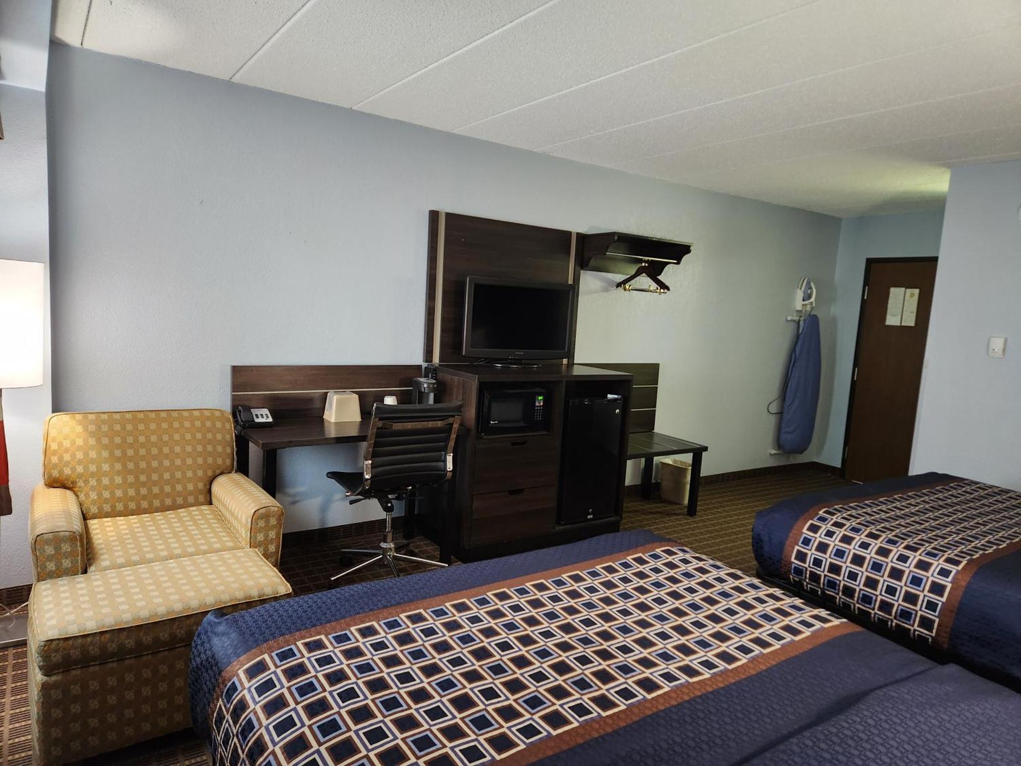 Stillwater Inn & Suites Bagian luar foto