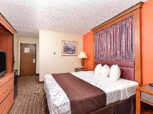 Stillwater Inn & Suites Ruang foto